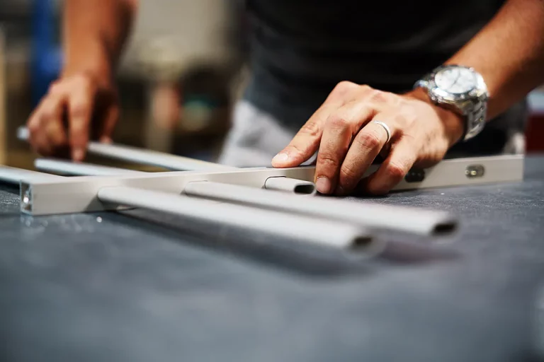 Atelier, Assemblage d'une grille