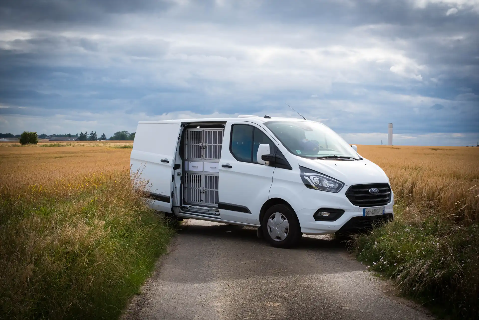 Cage transport pour chiens Bizeaux courts pour coffre voiture Braveur